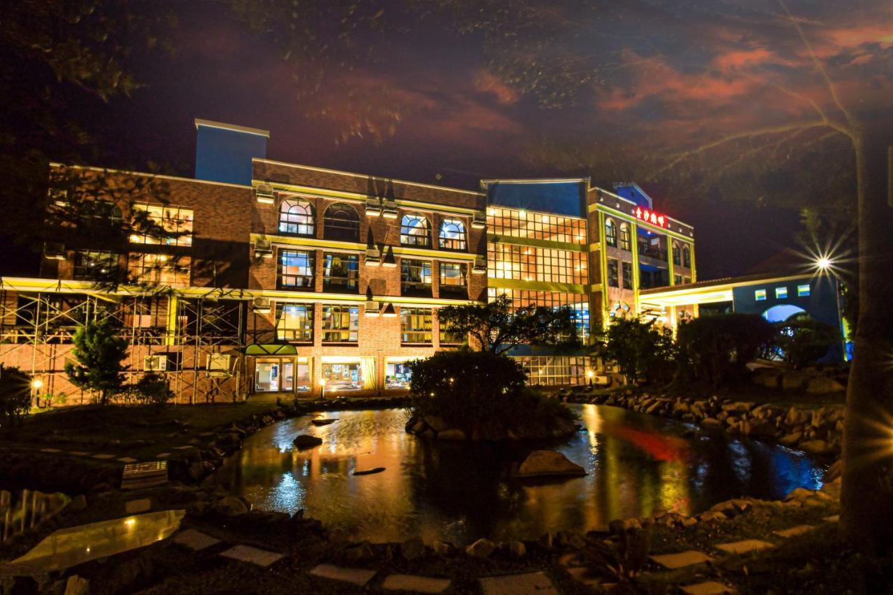 Jinsa Lakeside View Resort Csinsa Kültér fotó