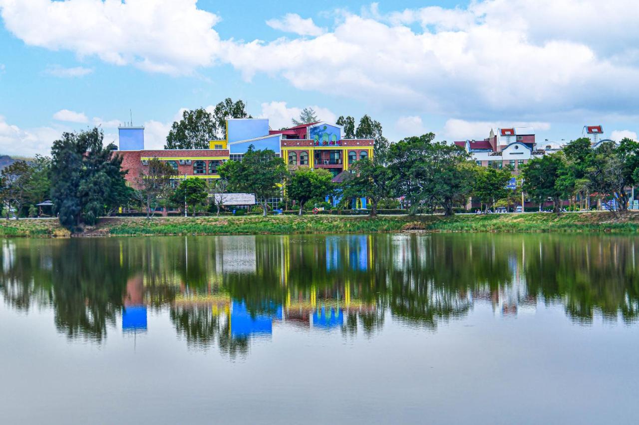 Jinsa Lakeside View Resort Csinsa Kültér fotó
