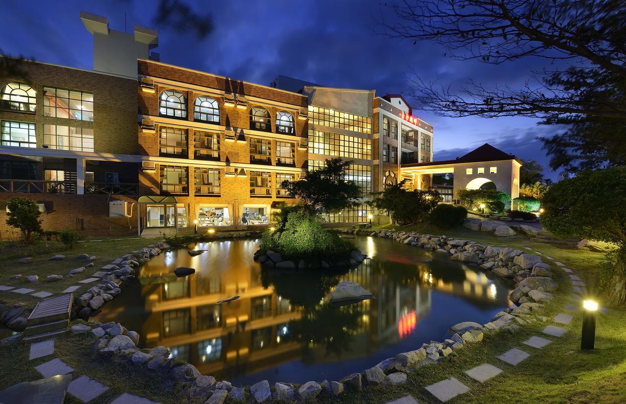 Jinsa Lakeside View Resort Csinsa Kültér fotó