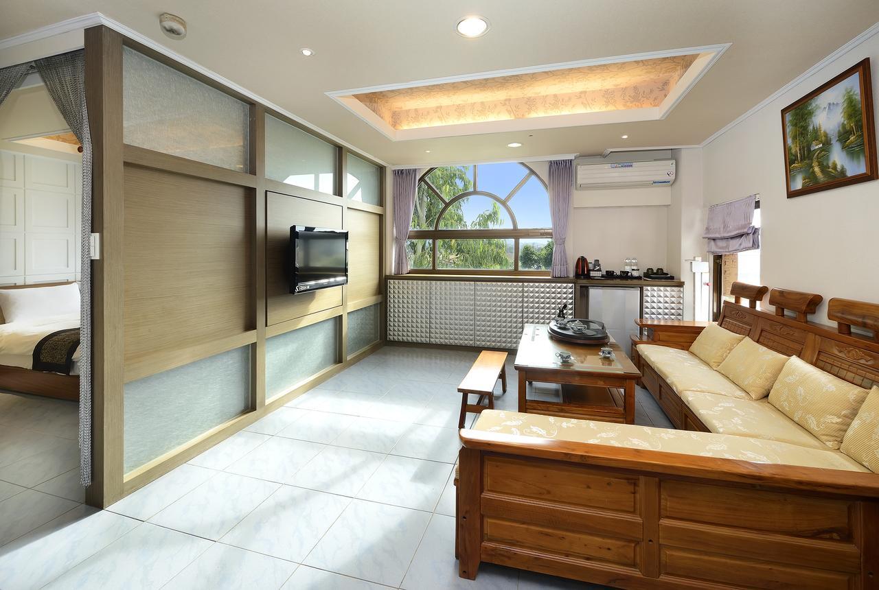 Jinsa Lakeside View Resort Csinsa Kültér fotó